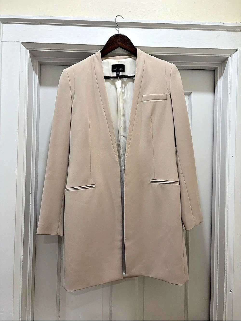 Judith & Charles Beige Longline Blazer Size 2